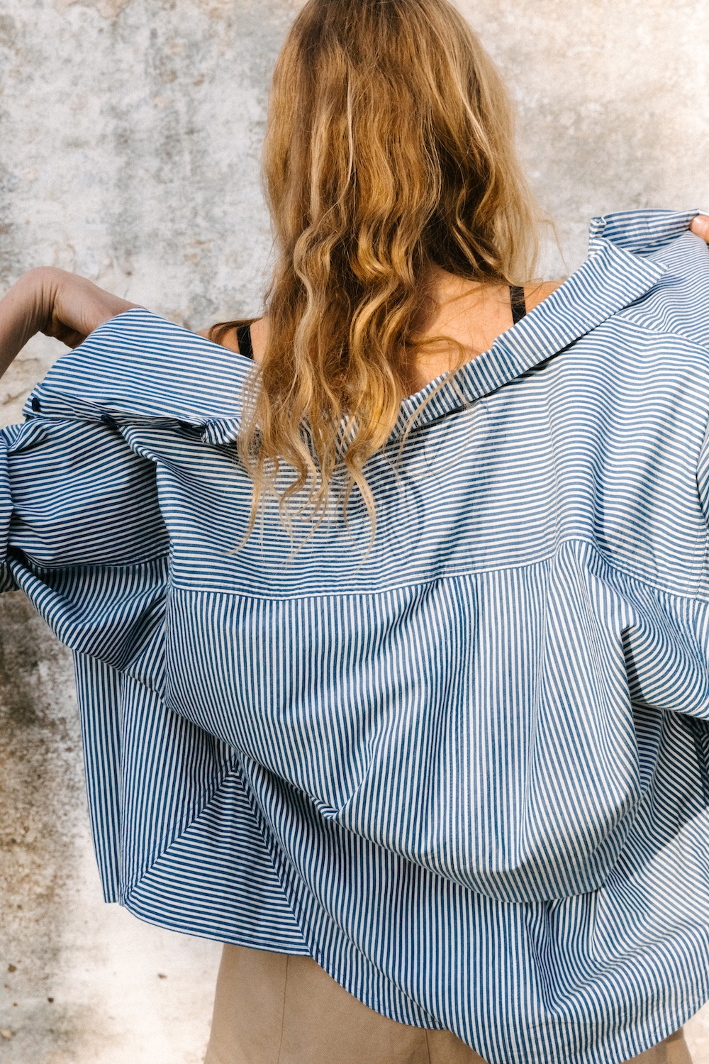 Hanne wears the Kaarina Dolman Button Down