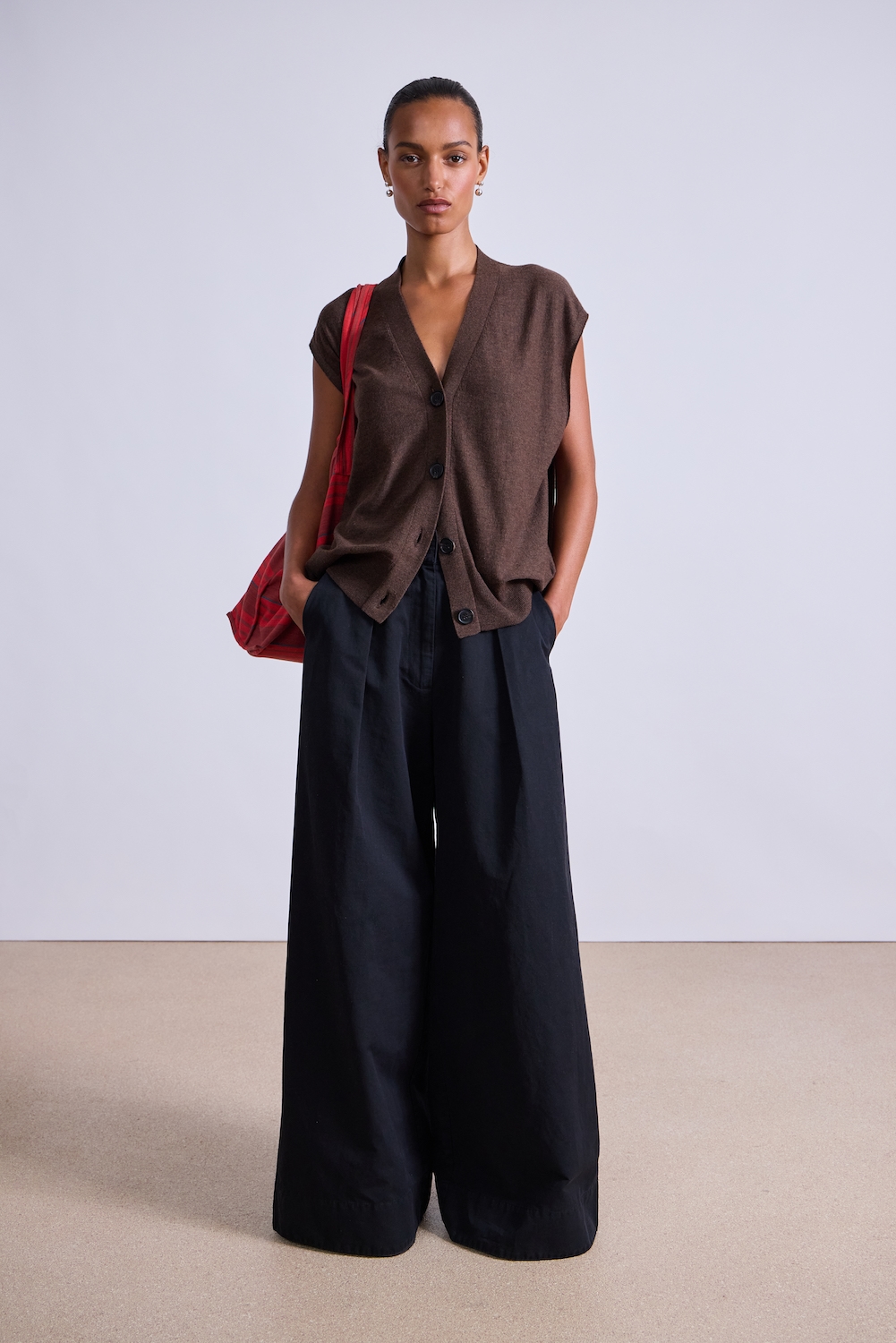 Nikita wears the Bardi Drippy Vest
